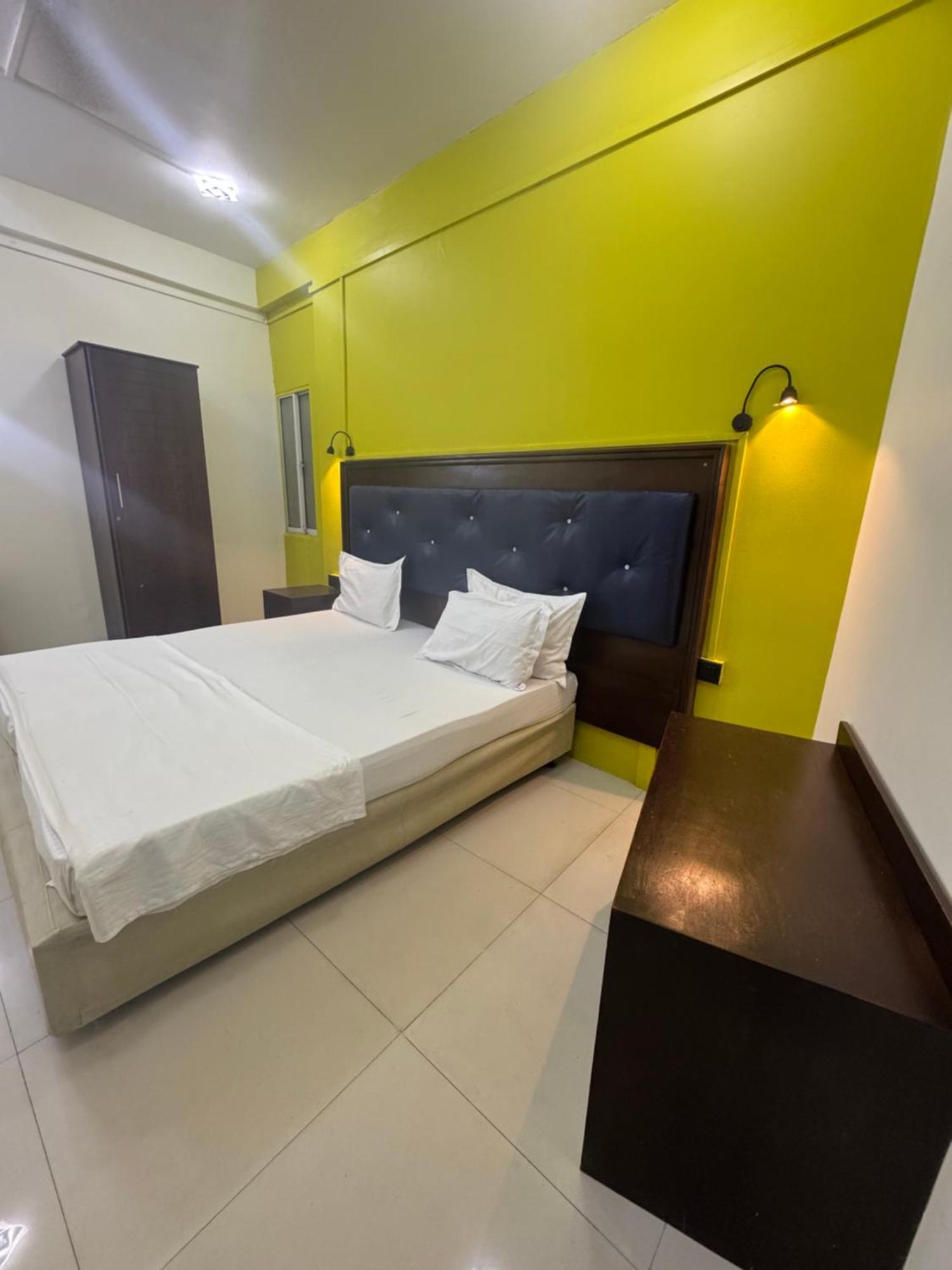 Metro City Hotel Kolombo Bagian luar foto