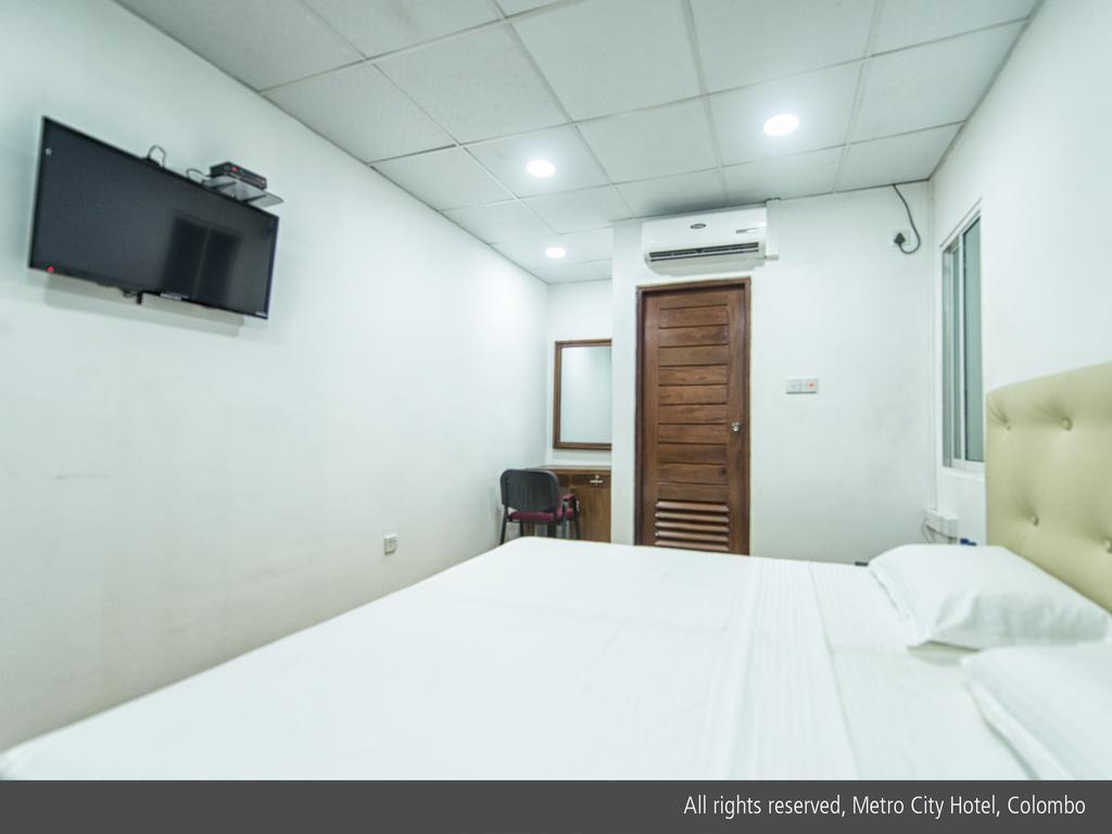 Metro City Hotel Kolombo Bagian luar foto