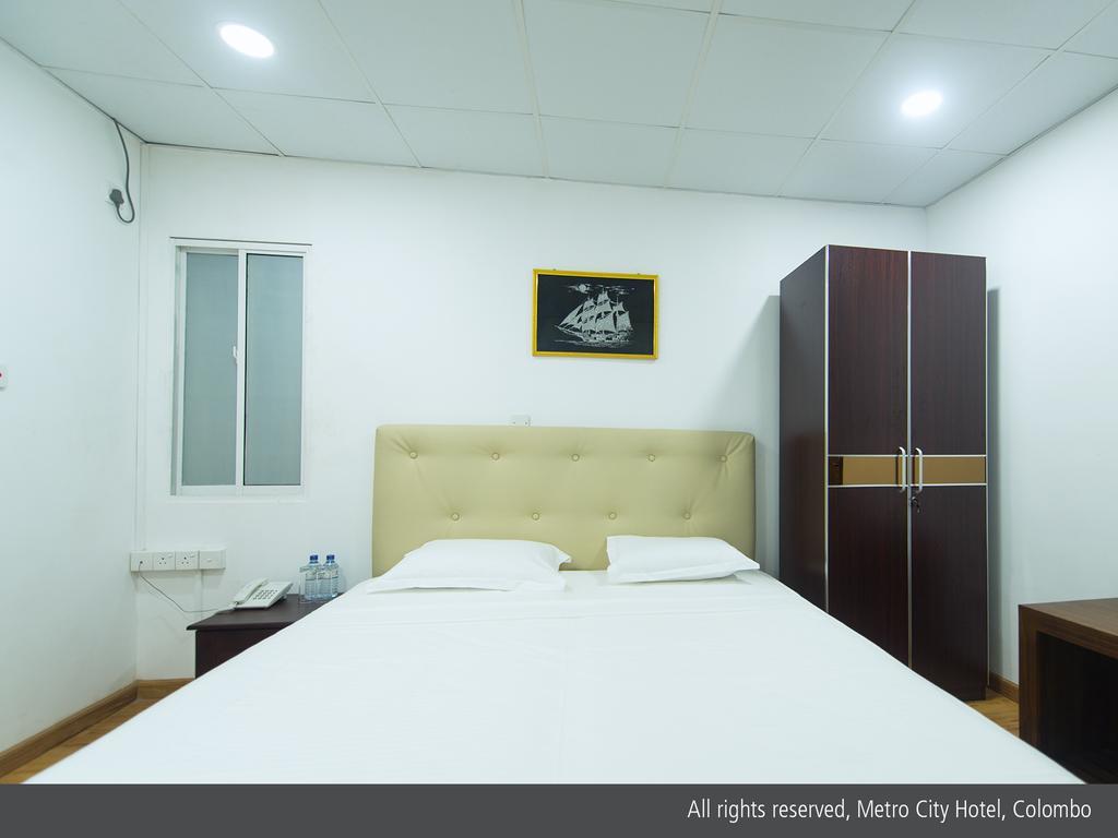 Metro City Hotel Kolombo Bagian luar foto