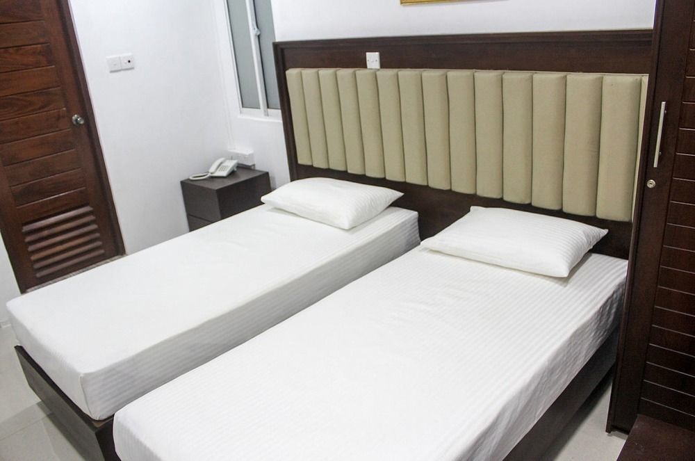 Metro City Hotel Kolombo Bagian luar foto