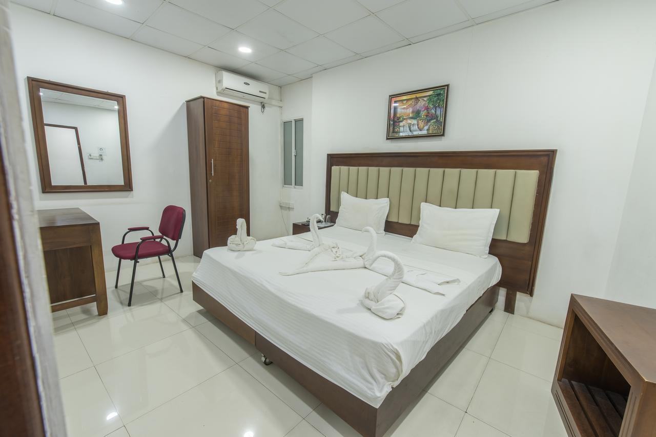 Metro City Hotel Kolombo Bagian luar foto