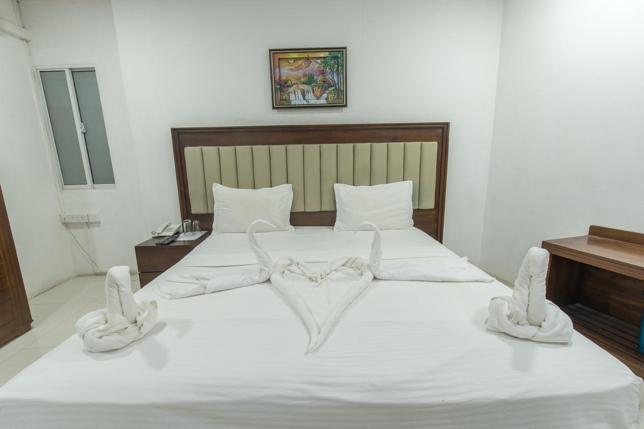 Metro City Hotel Kolombo Bagian luar foto