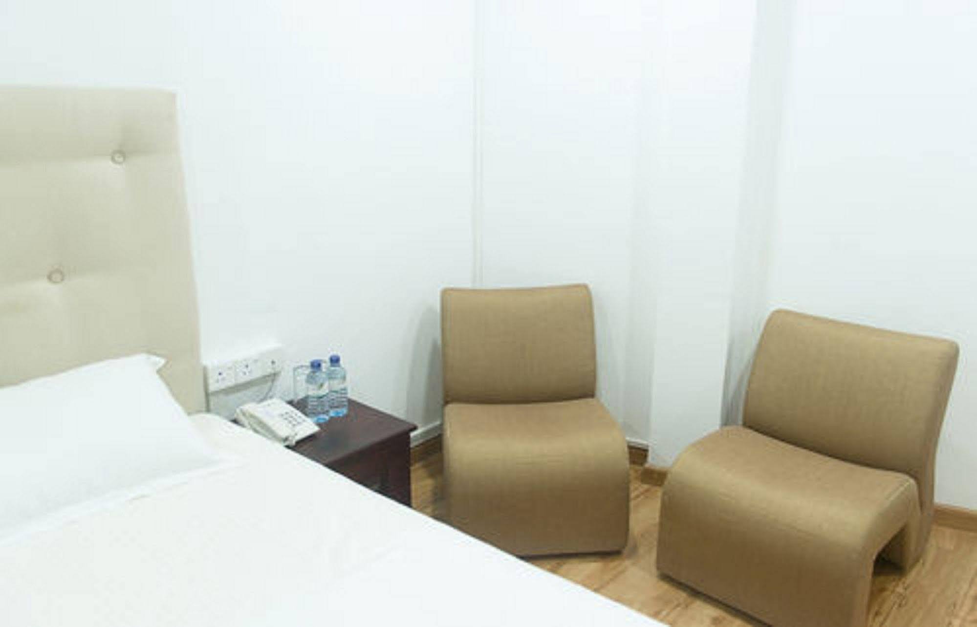 Metro City Hotel Kolombo Bagian luar foto