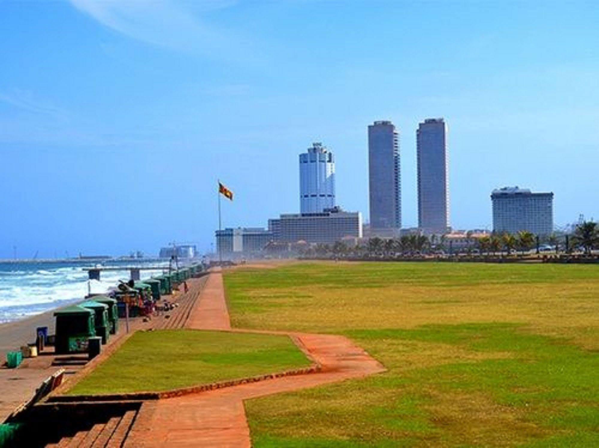 Metro City Hotel Kolombo Bagian luar foto