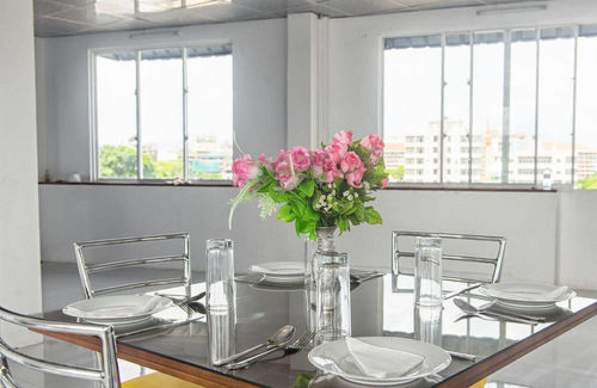Metro City Hotel Kolombo Bagian luar foto