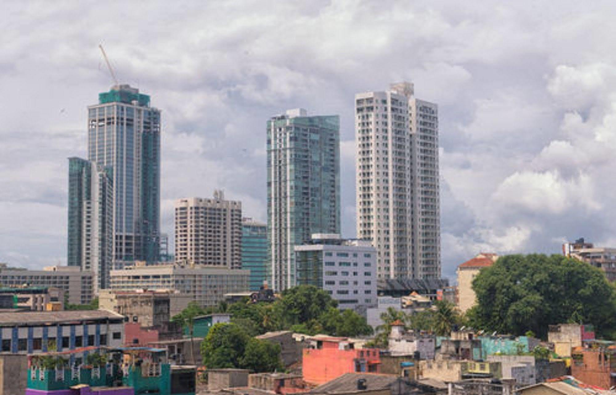 Metro City Hotel Kolombo Bagian luar foto
