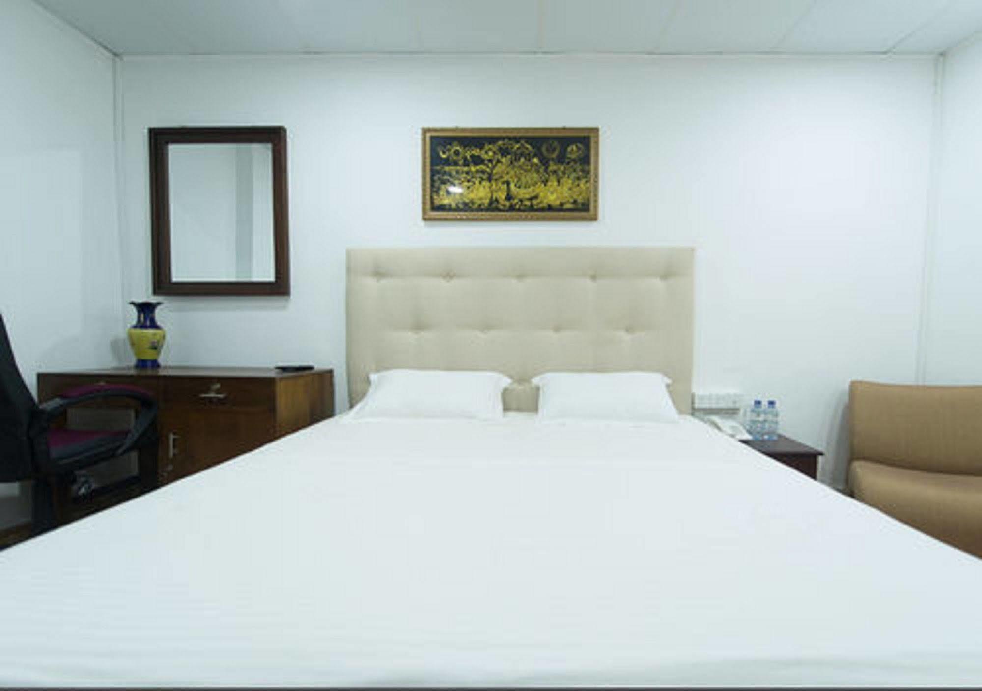 Metro City Hotel Kolombo Bagian luar foto