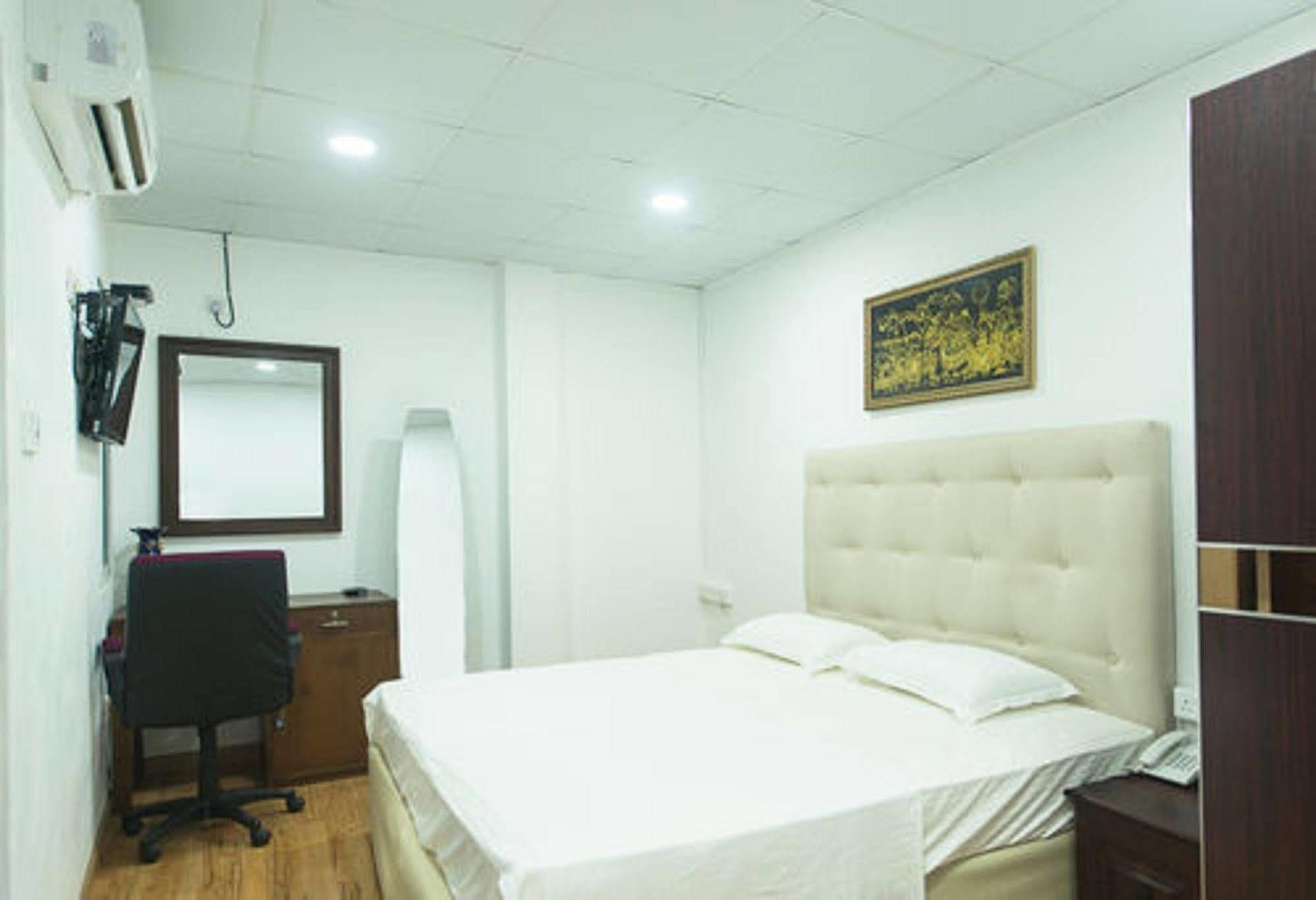 Metro City Hotel Kolombo Bagian luar foto