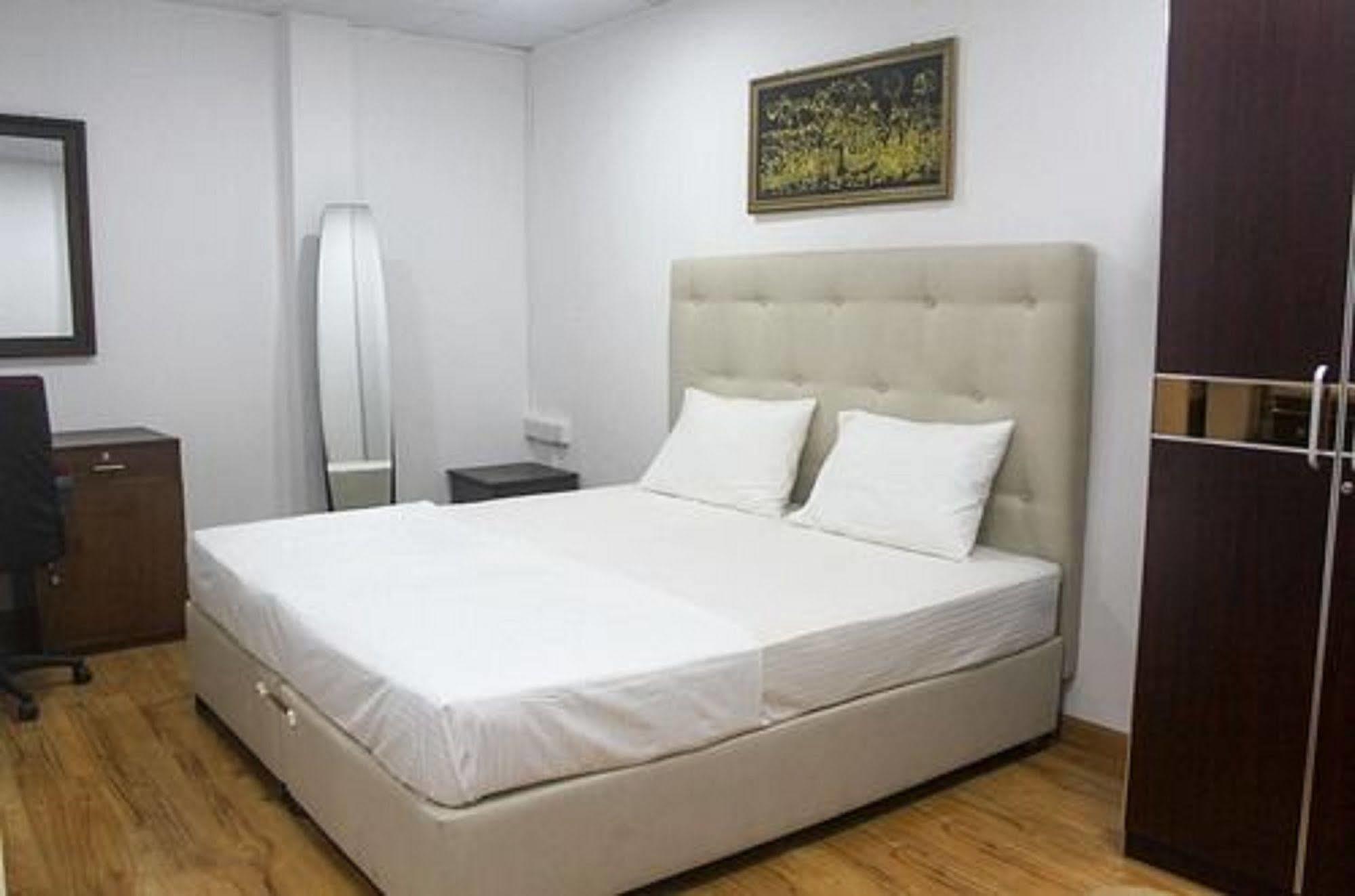Metro City Hotel Kolombo Bagian luar foto